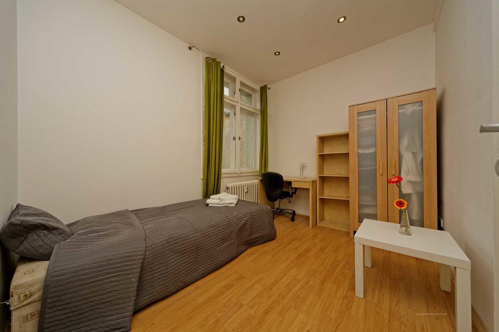 Apartments Vorsilska Prague Room photo
